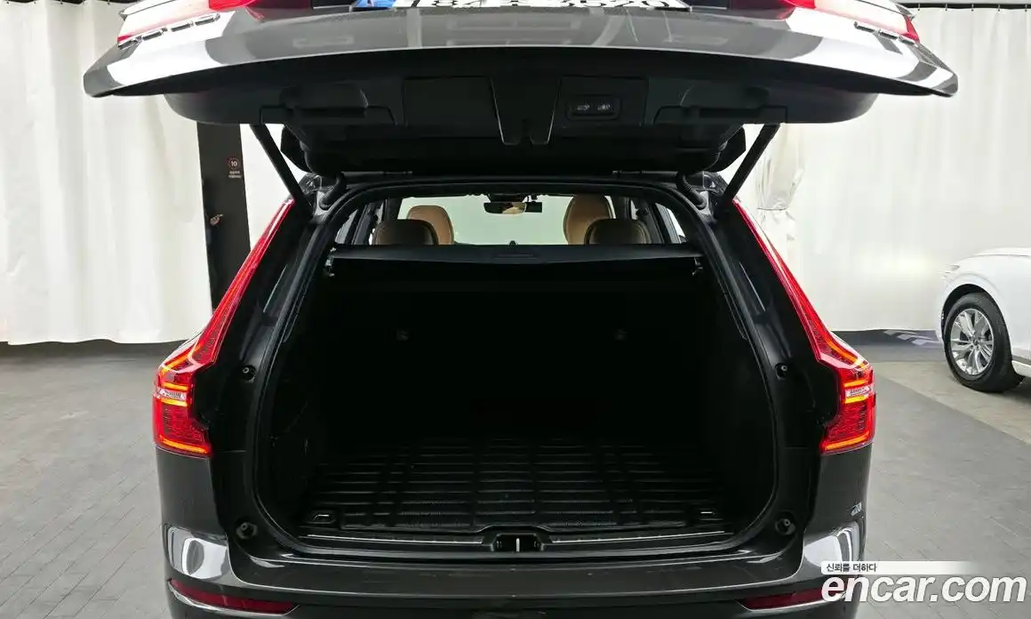 Volvo XC60 2022 2.0 Автомат в Москве № 251017, фото 19