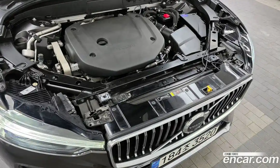 Volvo XC60 2022 2.0 Автомат в Москве № 251017, фото 20