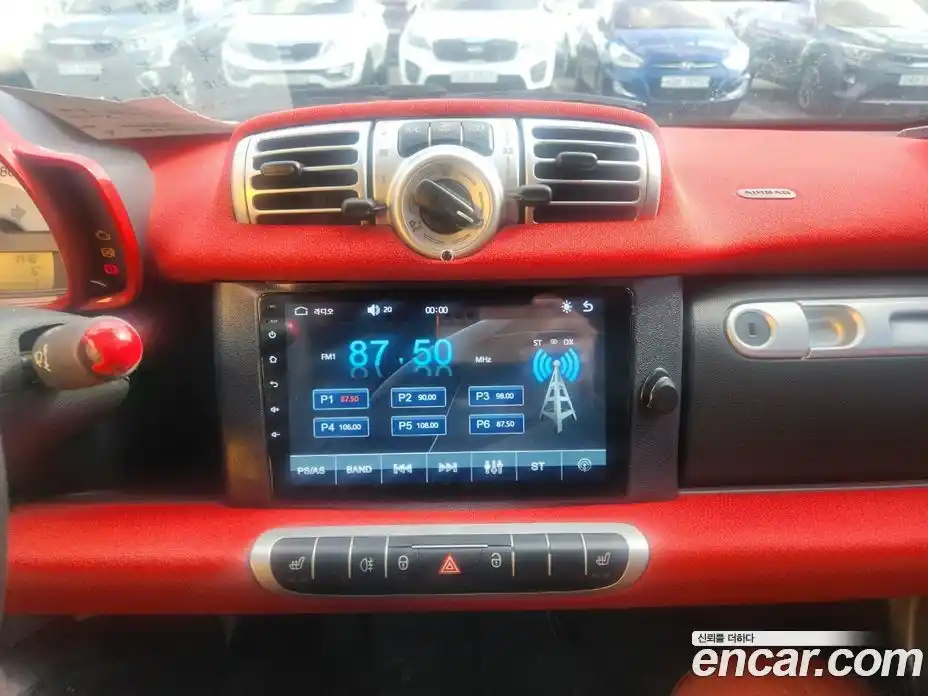 Smart Fortwo 2013 1.0 Автомат в Москве № 259512, фото 18