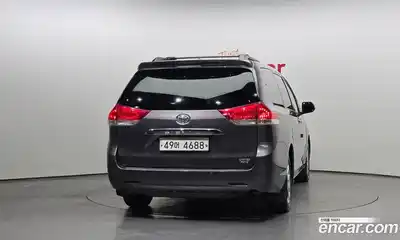 Toyota Sienna 2014 3.5 Автомат в Москве № 261903, миниатюра 12