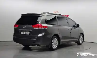 Toyota Sienna 2014 3.5 Автомат в Москве № 261903, миниатюра 3