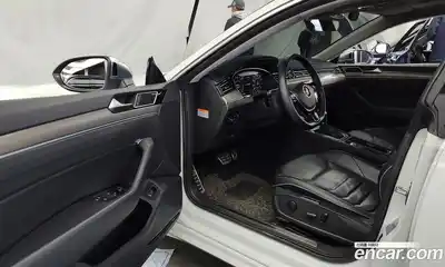 Volkswagen Arteon 2019 2.0 Автомат в Москве № 276373, миниатюра 10