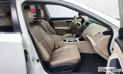 Nissan Altima 2017 2.5 Автомат в Москве № 284956, миниатюра 11