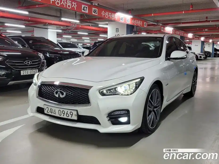 Infiniti Q50 2015 3.5 Автомат в Москве № 285331, фото 1