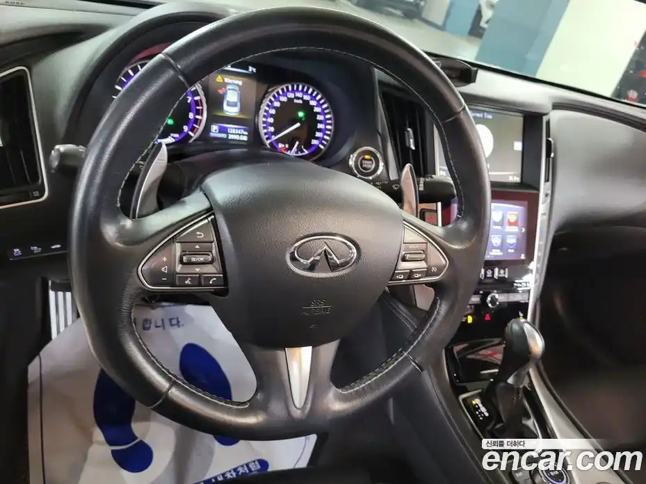 Infiniti Q50 2015 3.5 Автомат в Москве № 285331, фото 14