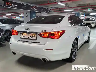 Infiniti Q50 2015 3.5 Автомат в Москве № 285331, миниатюра 3