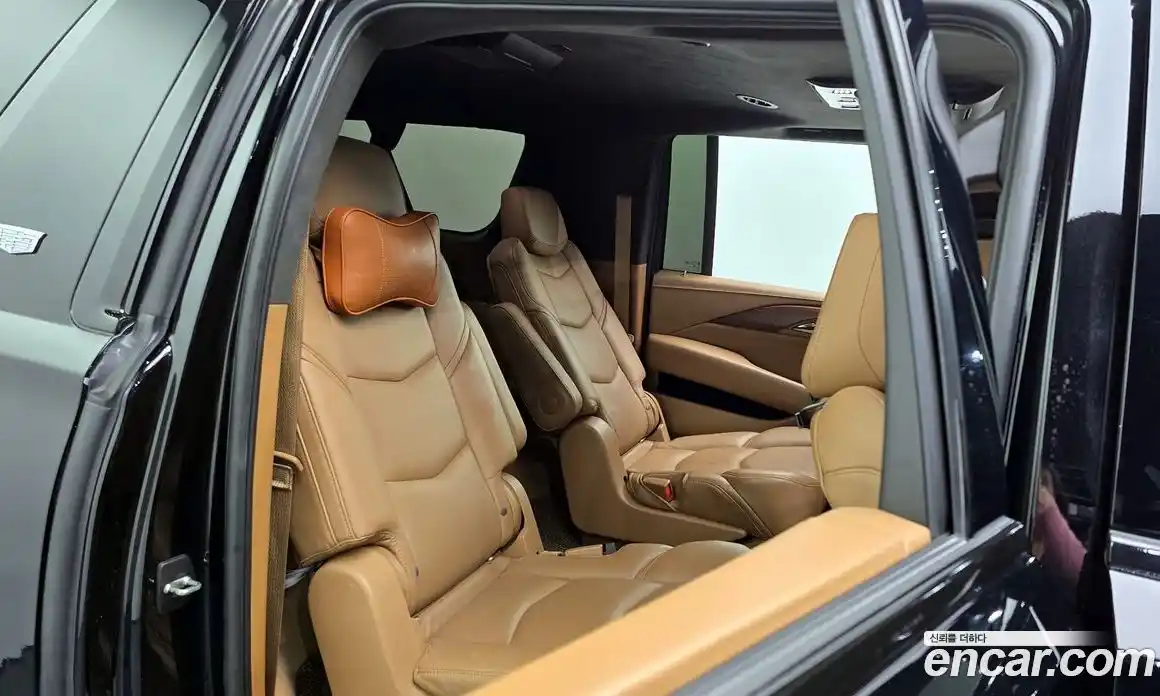 Cadillac Escalade 2017 6.2 Автомат в Москве № 285573, фото 13