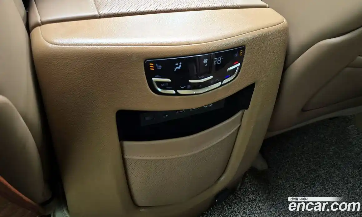 Cadillac Escalade 2017 6.2 Автомат в Москве № 285573, фото 20