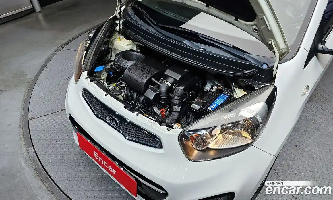 Kia Morning 2013 1.0 Автомат в Москве № 288355, фото 17