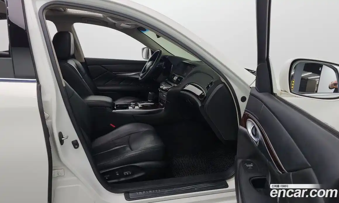 Infiniti M 2011 3.7 Автомат в Москве № 295910, фото 14