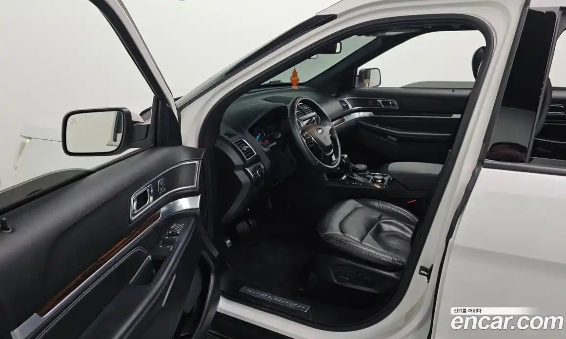 Ford Explorer 2019 2.3 Автомат в Москве № 303191, фото 3