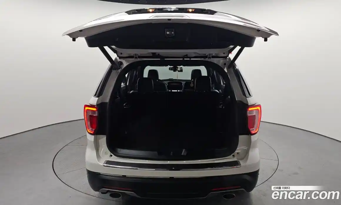 Ford Explorer 2019 2.3 Автомат в Москве № 303191, фото 6