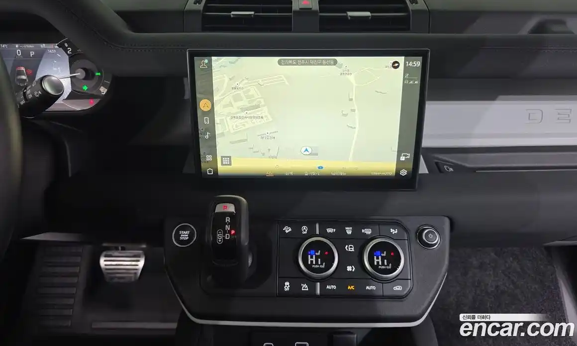 Land Rover Defender 2023 3.0 Автомат в Москве № 315459, фото 16