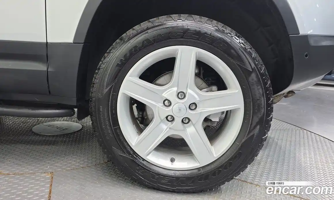 Land Rover Defender 2023 3.0 Автомат в Москве № 315459, фото 5