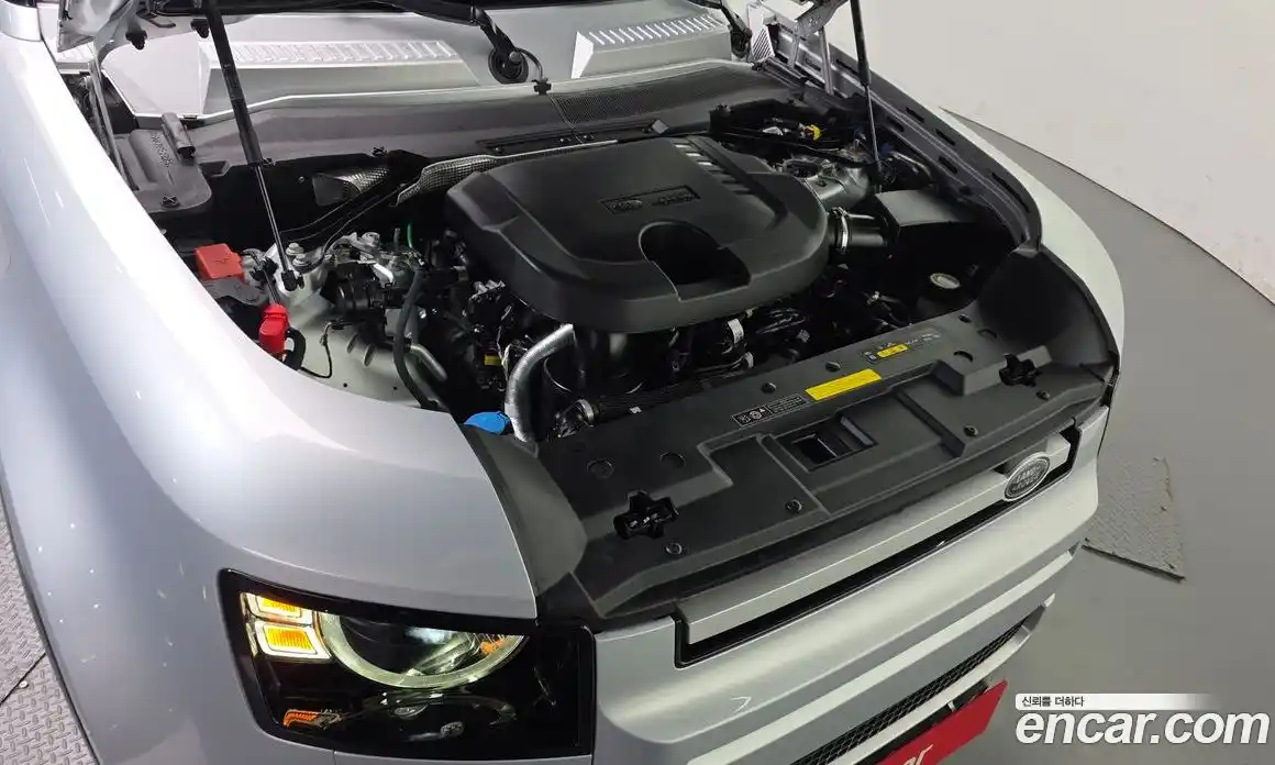 Land Rover Defender 2023 3.0 Автомат в Москве № 315459, фото 6