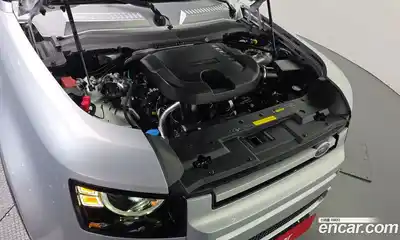 Land Rover Defender 2023 3.0 Автомат в Москве № 315459, миниатюра 6