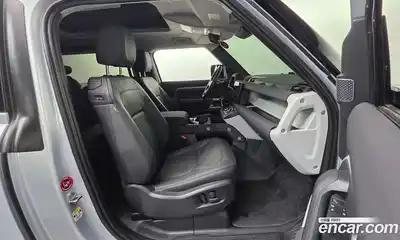 Land Rover Defender 2023 3.0 Автомат в Москве № 315459, миниатюра 10