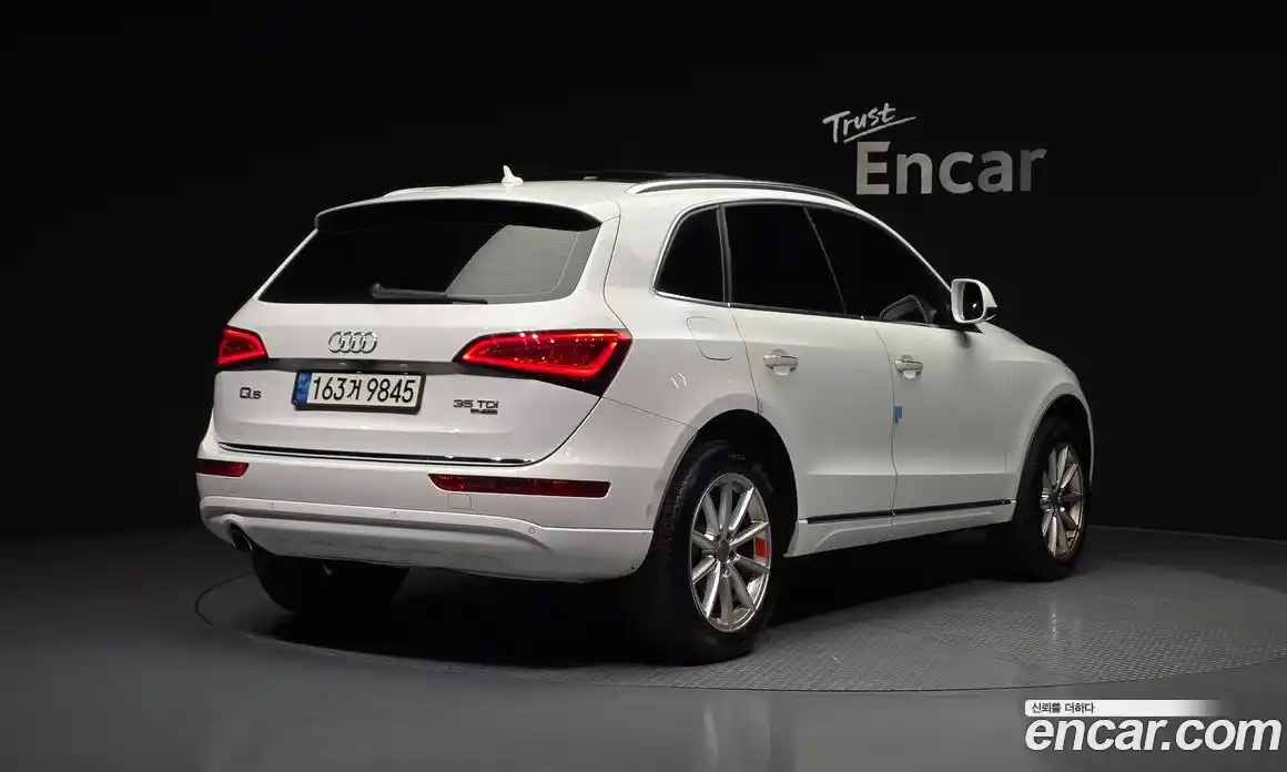 Audi Q5 2016 2.0 Автомат в Москве № 325812, фото 1