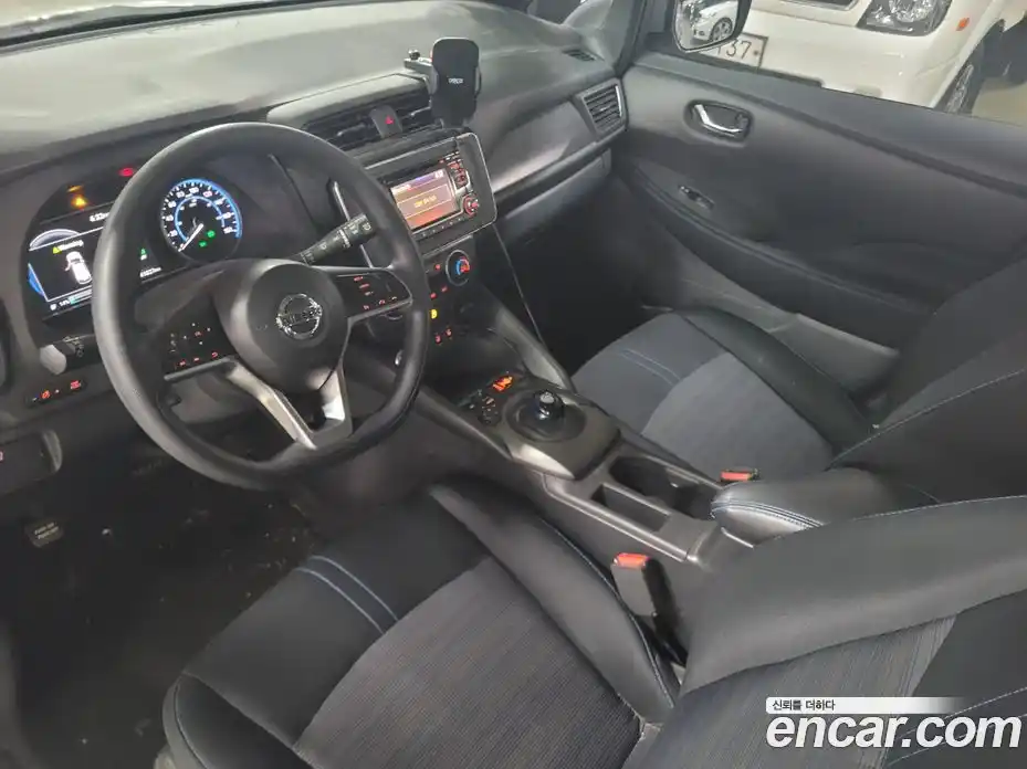 Nissan Leaf 2019 0.1 Автомат в Москве № 326499, фото 6