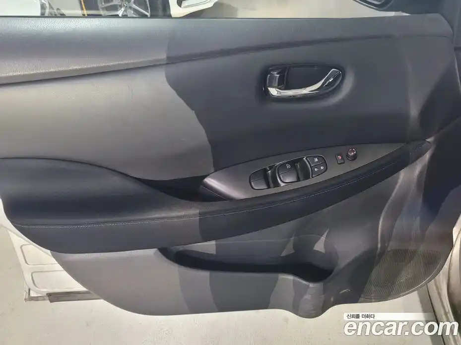 Nissan Leaf 2019 0.1 Автомат в Москве № 326499, фото 10