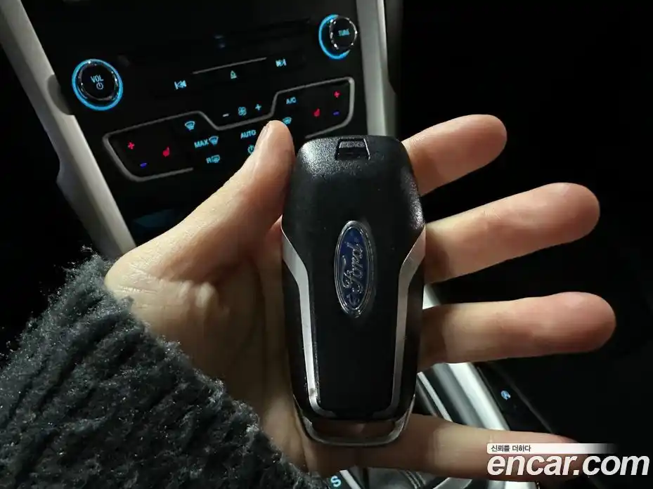 Ford Mondeo 2015 2.0 Автомат в Москве № 335433, фото 13