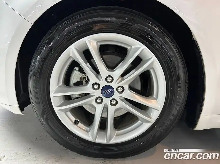 Ford Mondeo 2015 2.0 Автомат в Москве № 335433, фото 18