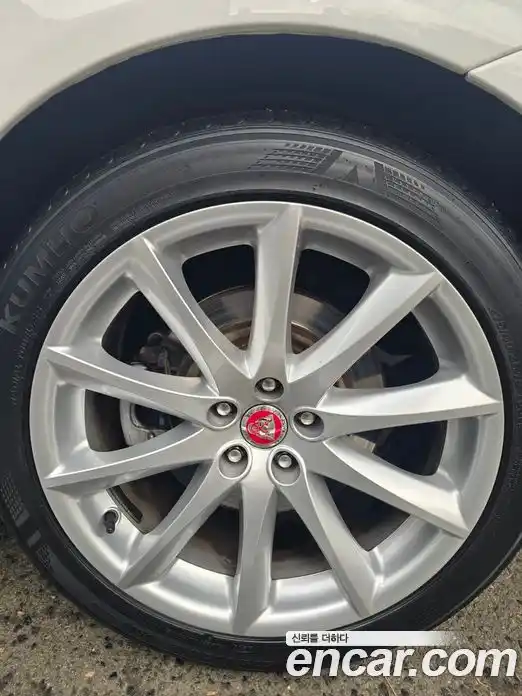 Jaguar XJ 2014 3.0 Автомат в Москве № 344385, фото 17