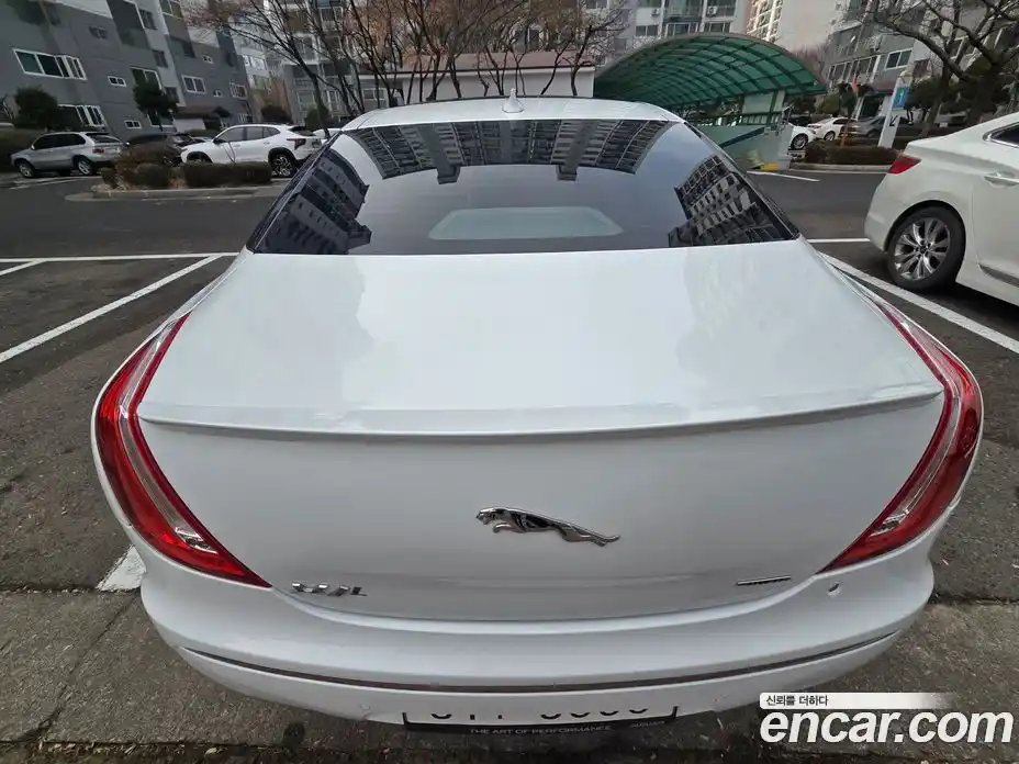 Jaguar XJ 2014 3.0 Автомат в Москве № 344385, фото 6