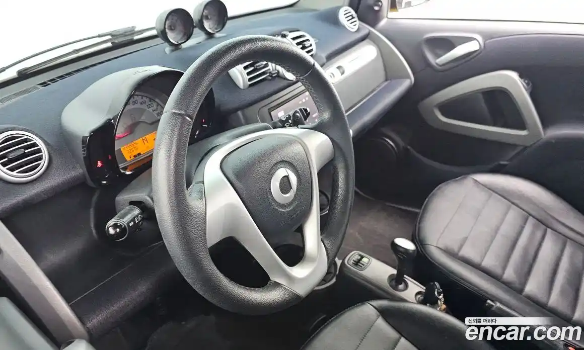 Smart Fortwo 2015 1.0 Автомат в Москве № 376060, фото 12