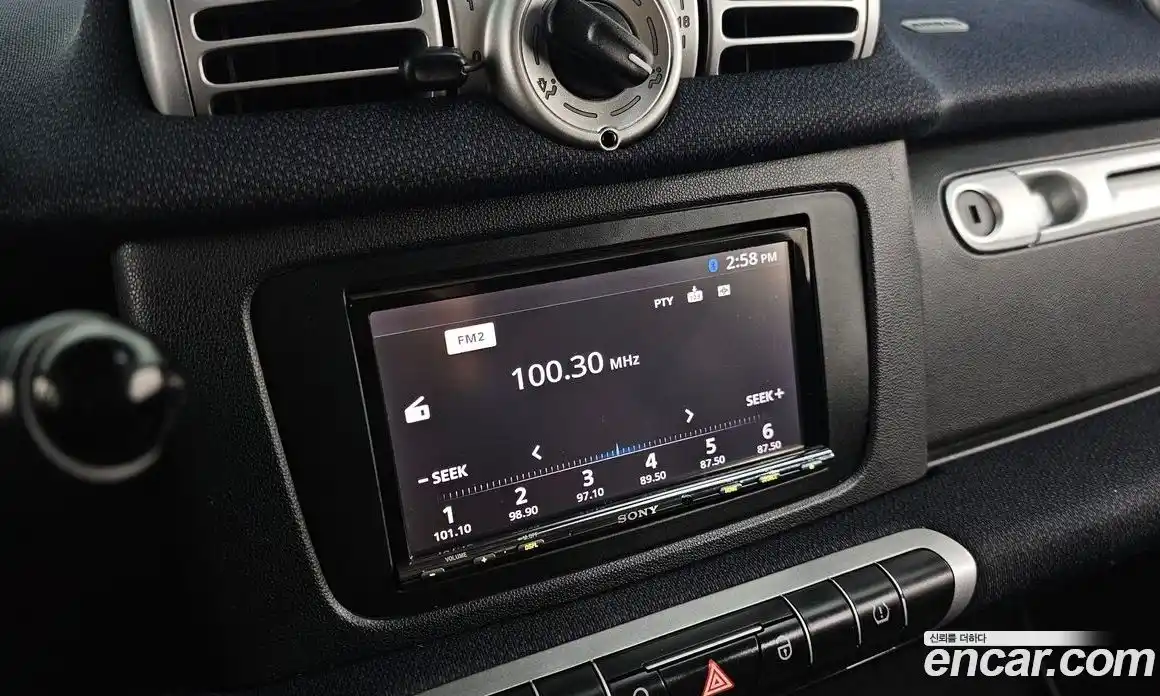 Smart Fortwo 2015 1.0 Автомат в Москве № 376060, фото 14