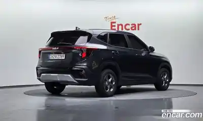 Kia Seltos 2024 2.0 Автомат в Москве № 383560, миниатюра 2