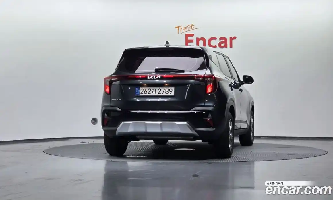 Kia Seltos 2024 2.0 Автомат в Москве № 383560, фото 4