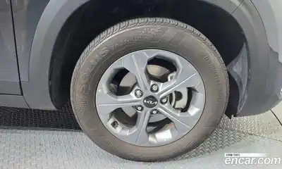 Kia Seltos 2024 2.0 Автомат в Москве № 383560, миниатюра 5