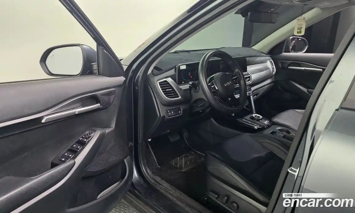 Kia Seltos 2024 2.0 Автомат в Москве № 383560, фото 10