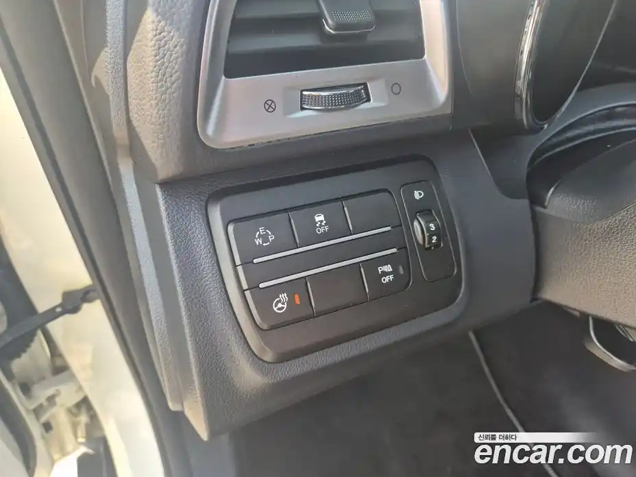 SsangYong TIBOLI 2016 1.6 Автомат в Москве № 421691, фото 12