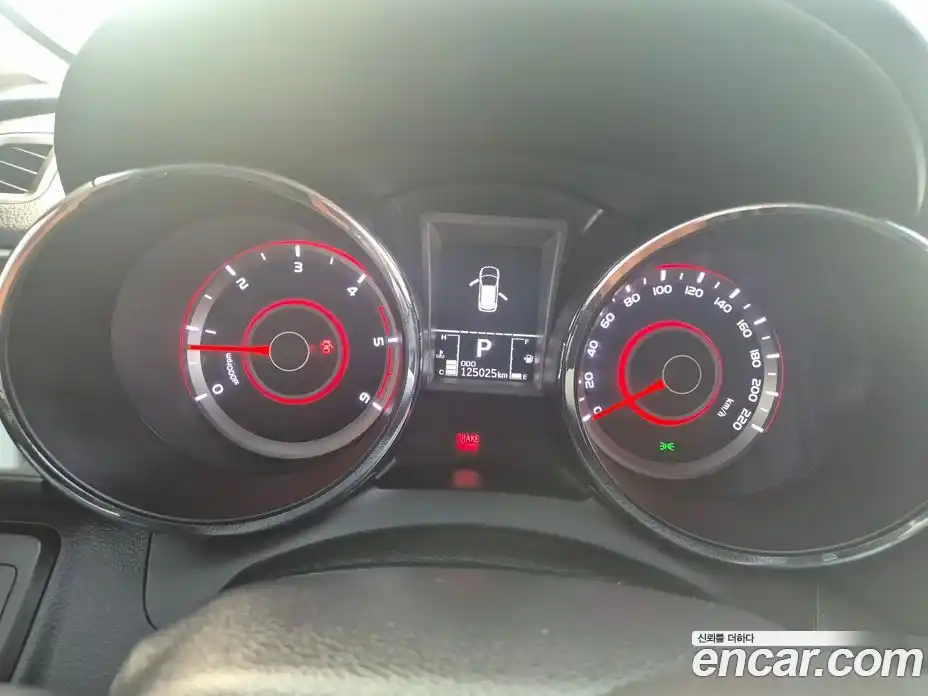 SsangYong TIBOLI 2016 1.6 Автомат в Москве № 421691, фото 10