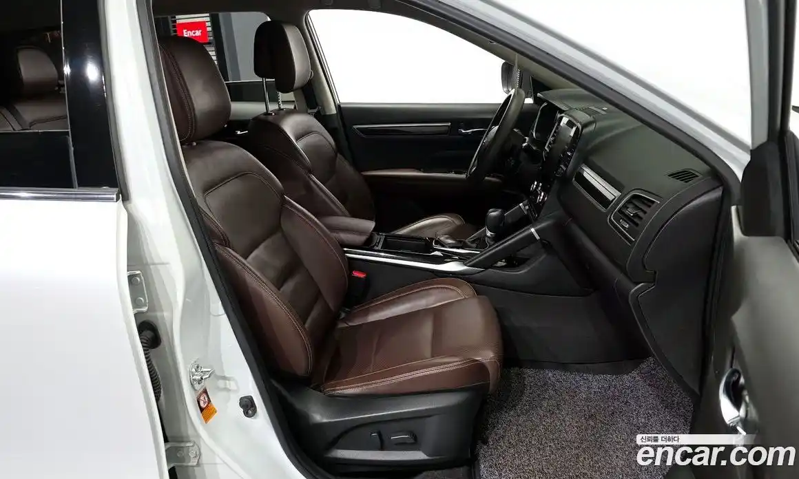 Renault QM6 2017 2.0 Автомат в Москве № 423562, фото 11