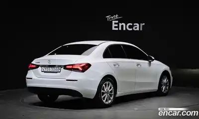 Mercedes-Benz A-Class 2020 2.0 Автомат в Москве № 427409, миниатюра 2