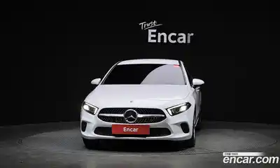 Mercedes-Benz A-Class 2020 2.0 Автомат в Москве № 427409, миниатюра 3