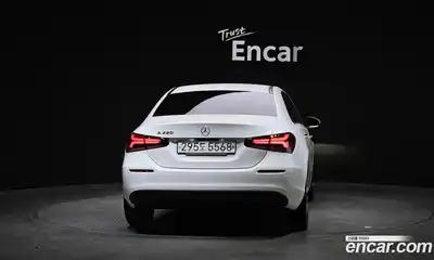 Mercedes-Benz A-Class 2020 2.0 Автомат в Москве № 427409, миниатюра 4