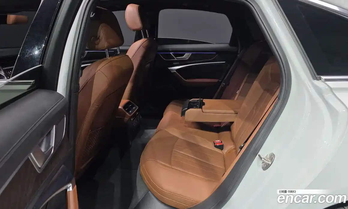 Audi A6 2023 2.0 Автомат в Москве № 428894, фото 12