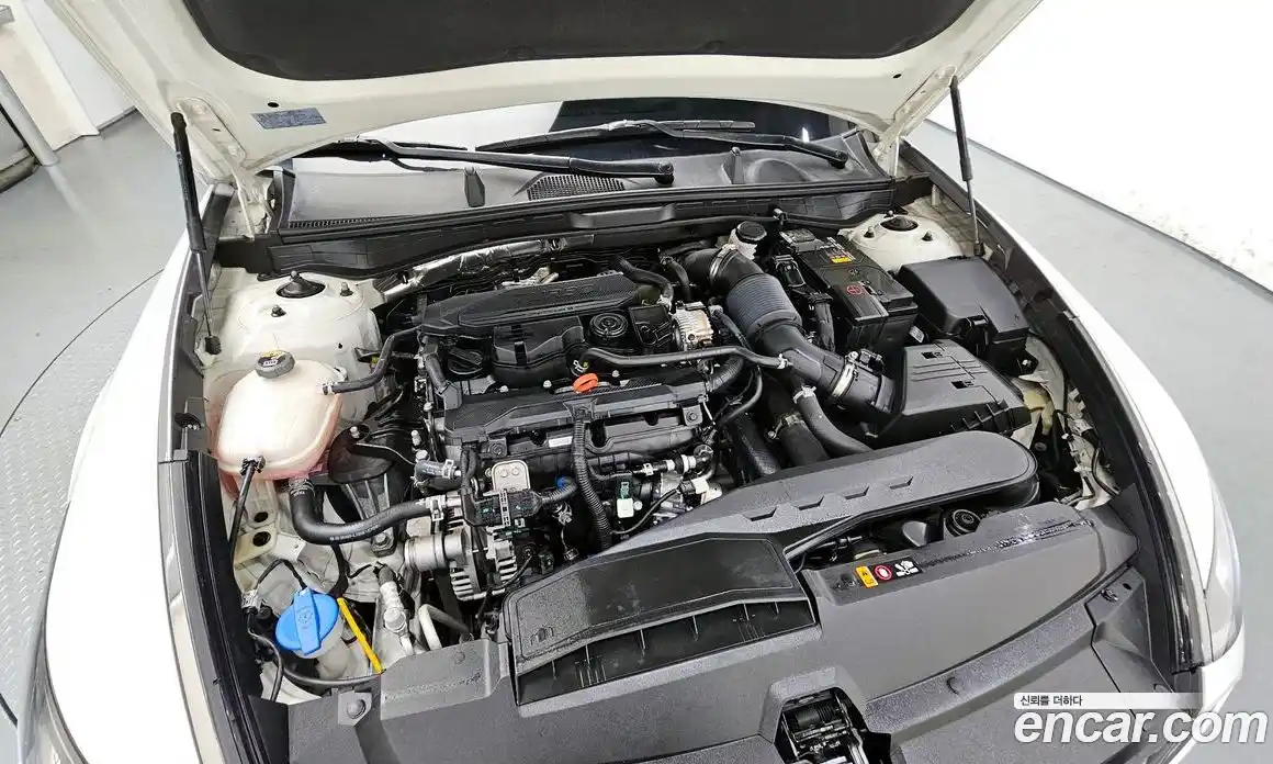 Hyundai Sonata 2022 1.6 Автомат в Москве № 44684, фото 19