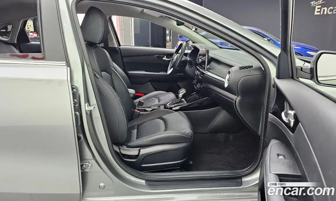 Kia K3 2022 1.6 Автомат в Москве № 452402, фото 11