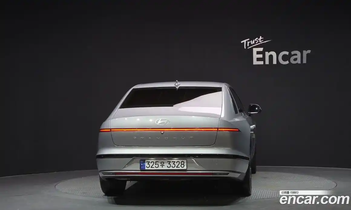 Hyundai Grandeur 2023 2.5 Автомат в Москве № 45589, фото 18