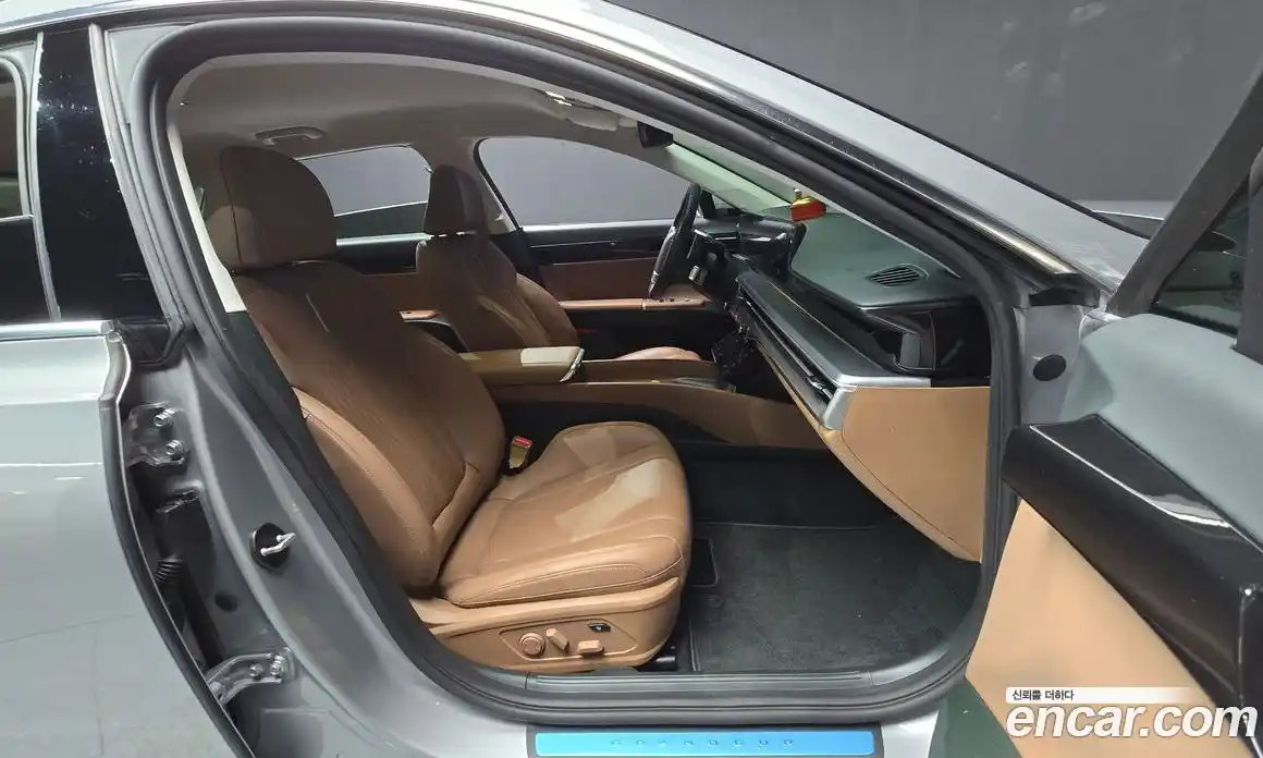 Hyundai Grandeur 2023 2.5 Автомат в Москве № 45589, фото 20