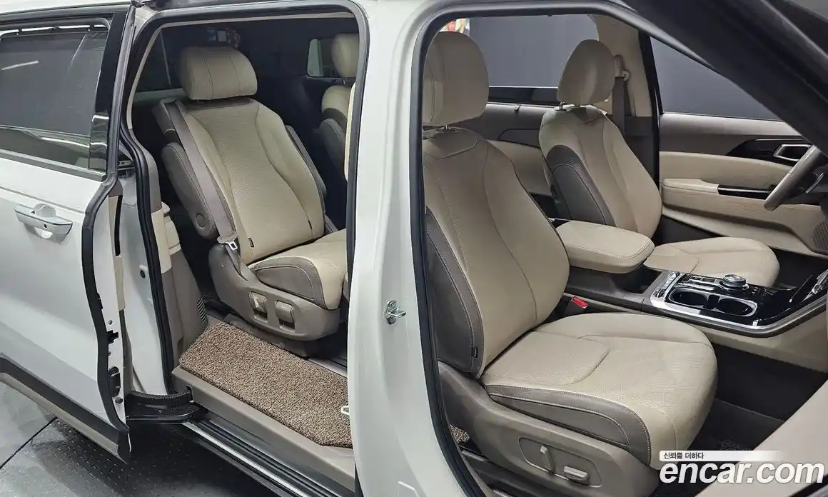 Kia Canival 2023 2.2 Автомат в Москве № 461477, фото 11