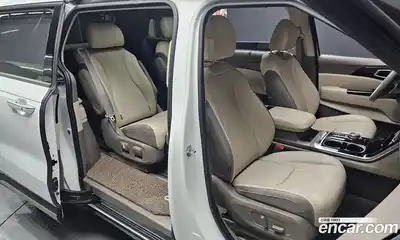 Kia Canival 2023 2.2 Автомат в Москве № 461477, миниатюра 11