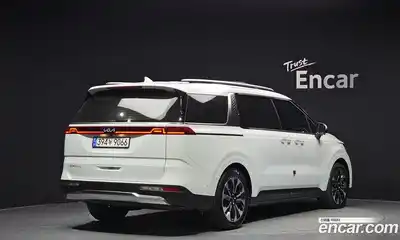 Kia Canival 2023 2.2 Автомат в Москве № 461477, миниатюра 2