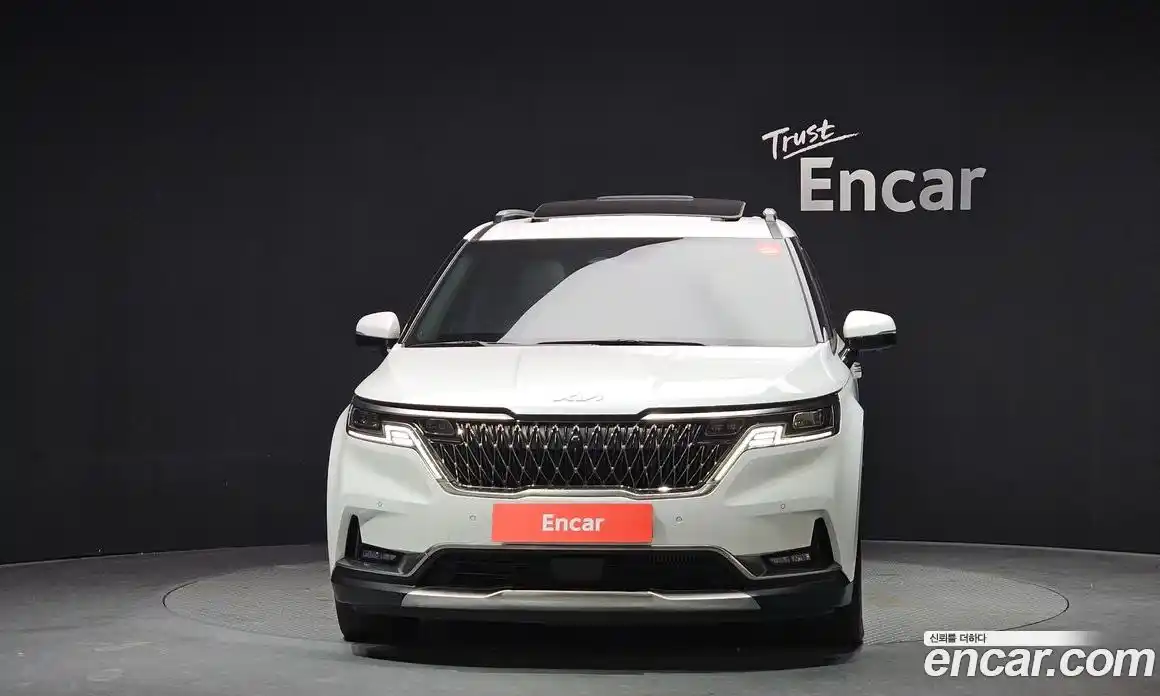 Kia Canival 2023 2.2 Автомат в Москве № 461477, фото 3