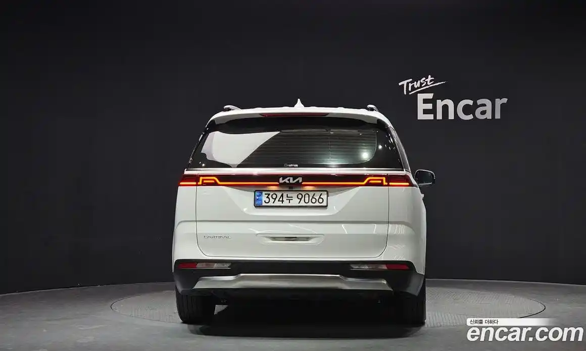 Kia Canival 2023 2.2 Автомат в Москве № 461477, фото 4